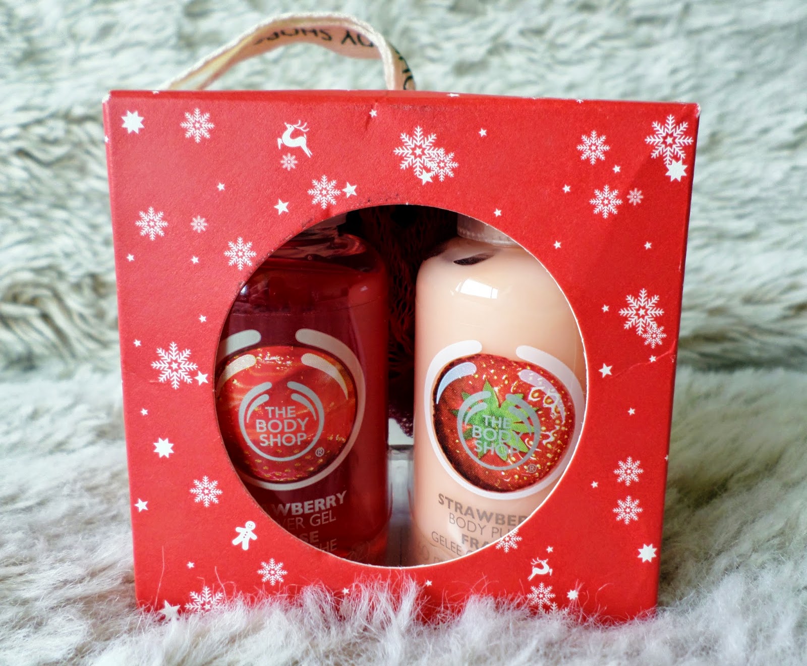 The Body Shop Mini Strawberry Gift Set The Body Shop Mini Strawberry Gift Set
