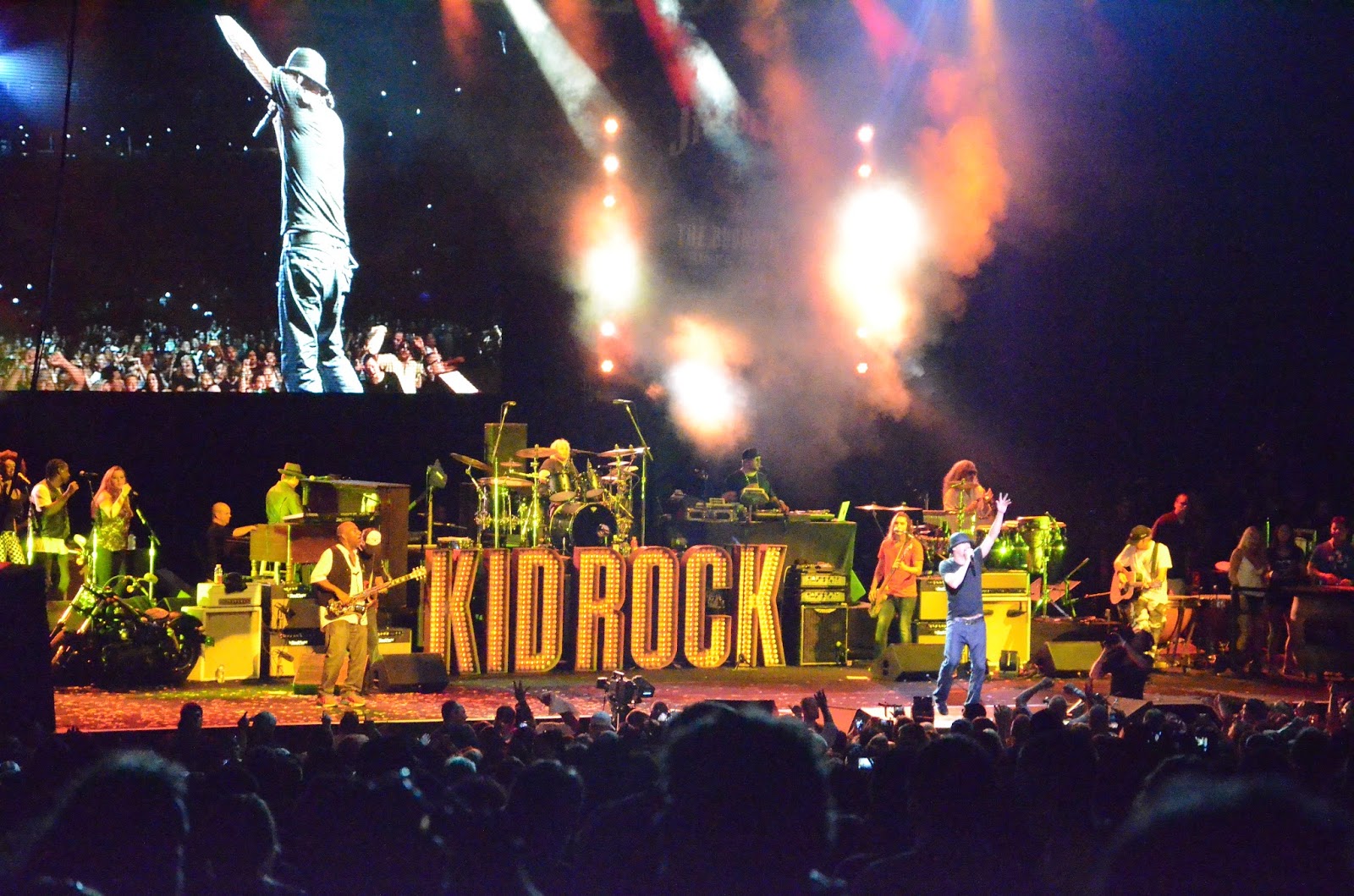 Kid Rock First Midwest Bank Amphitheatre in Tinley Park Illinois August