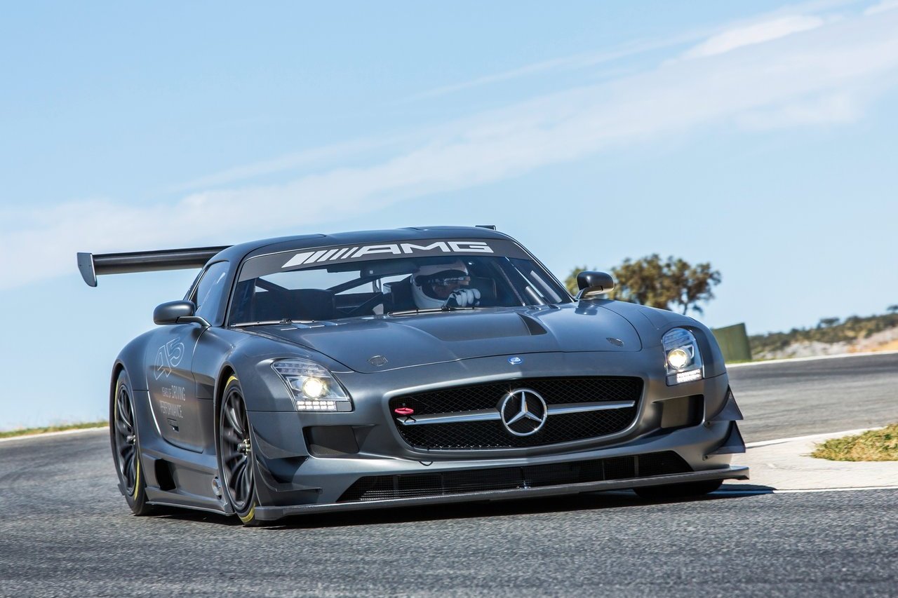 http://4.bp.blogspot.com/-AsyyCUrvxMs/UHcVkxwGkUI/AAAAAAABTeM/RLb2DJSF6HA/s1600/Mercedes-Benz-SLS_AMG_GT3_45th_Anniversary_2013_1280x960_wallpaper_03.jpg