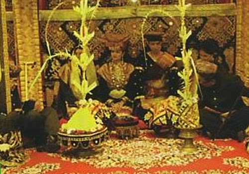 Mengenal Adat Pernikahan Unik Lubuak Jantan Minangkabau Adat Pernikahan Unik Lubuak Jantan Minangkabau