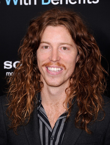 illicit snowboarding: 50 pictures of Shaun White being a dick