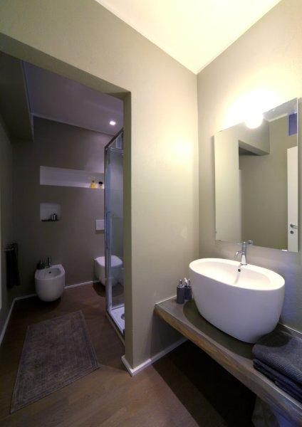 Interior relooking: idee per arredare un bagno piccolo