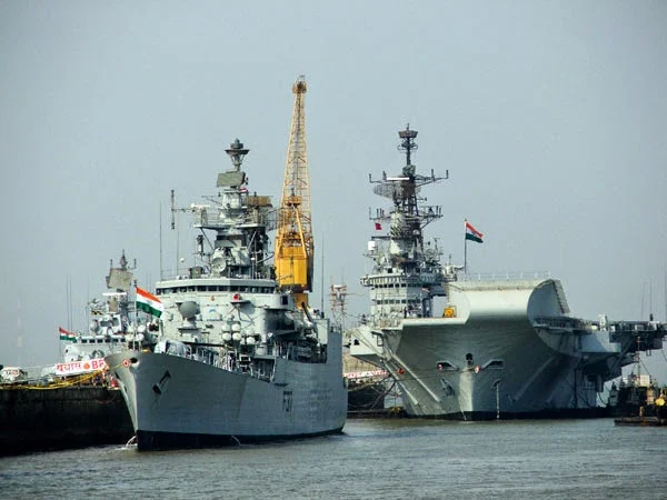 New Delhi, National, Ship, Africa. Command, Officer