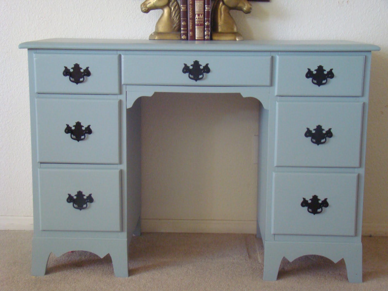 The Amaral Family: New hobbyrefinishing furniture! Shabby Chic