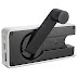 Carregador à manivela vem com entrada USB para smartphones.