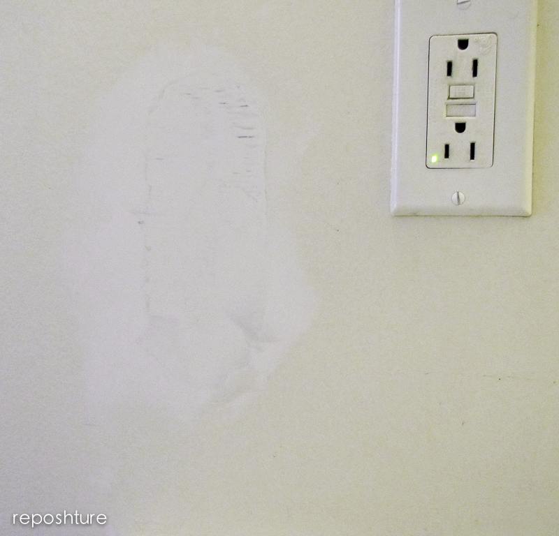 Reposhture Studio How to Patch a Wall, the easy way!