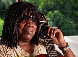 "Yo vengo a ofrecer mi corazón". Fito Páez en la voz de Milton Nascimento... Grandioso!