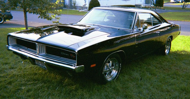 Dodge Charger 1969 Black-Front Left View
