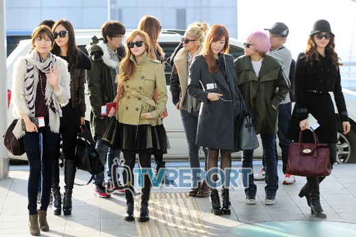 [PICS][29/11/2012] SNSD @ Incheon Airport heading to Vietnam for '2012 K-pop Festival' Snsd+goes+to+vietnam+for+2012+kpop+festival+(18)
