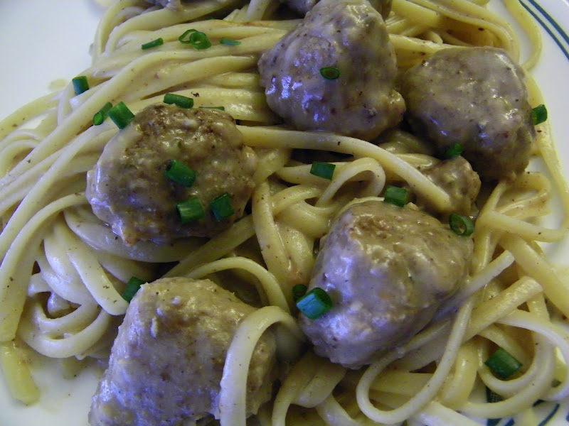 Chef Mommy Turkey Meatballs and Linguine in a "Swedish" Sauce