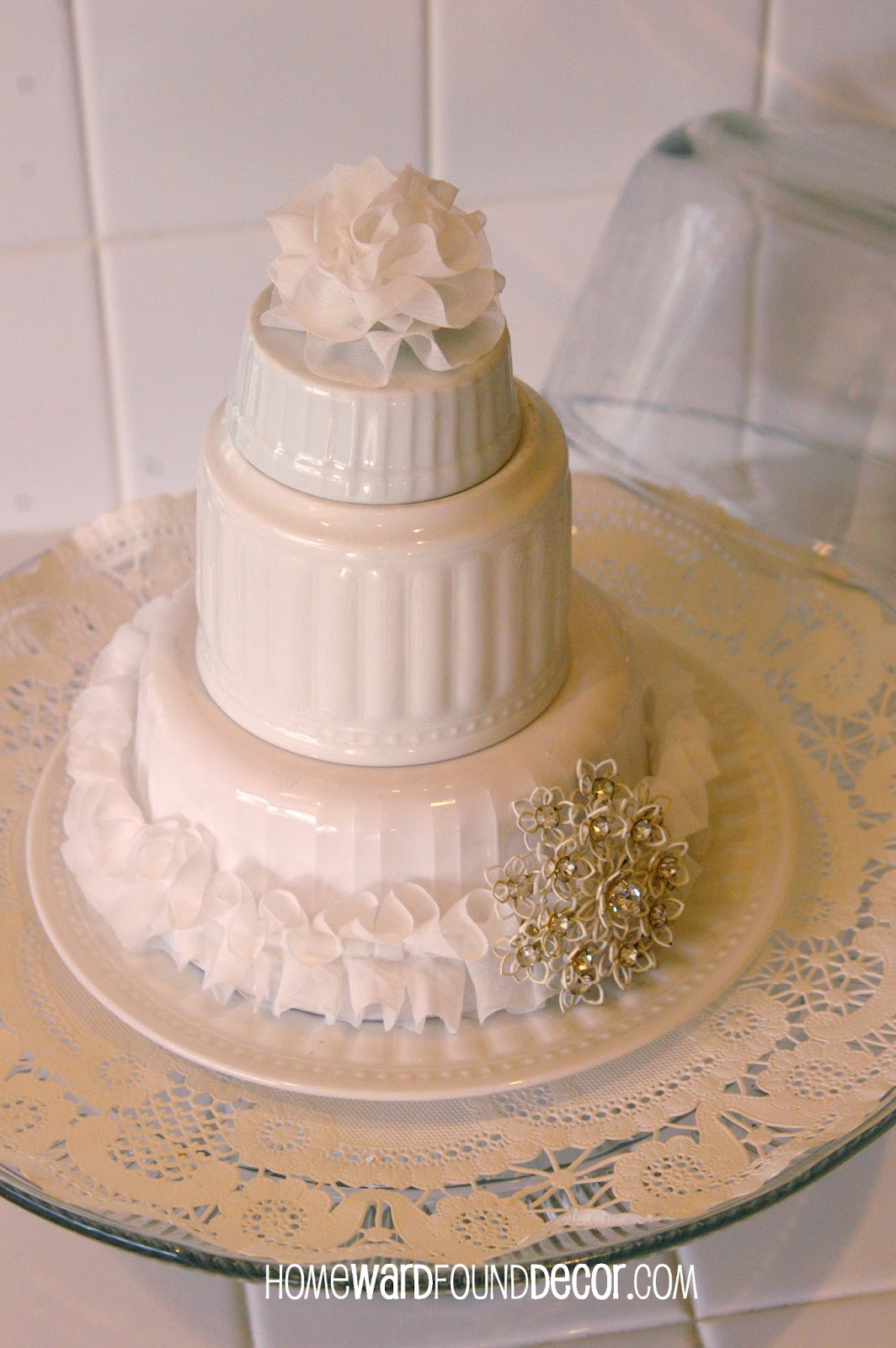 Create a Cake Using Dishes?! homewardFOUND decor