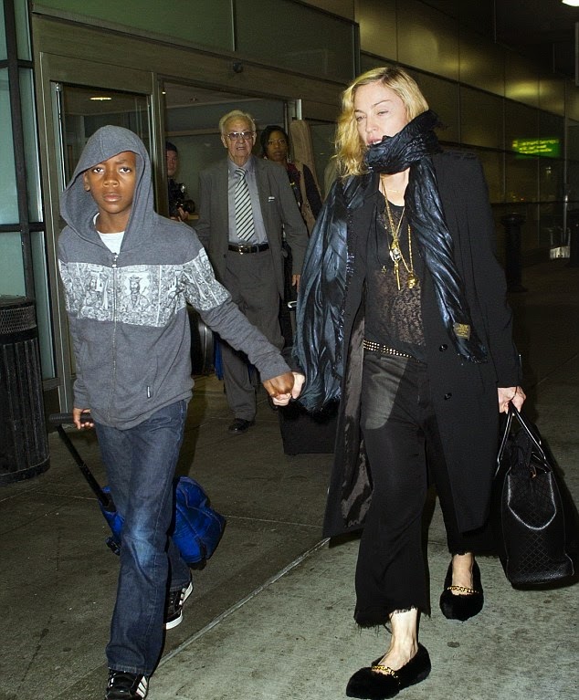 Madonna_JFK_Airport_New_York_20140827.jp