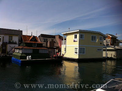 Floating Houses Momsdrive Villa Momsdrive Villa