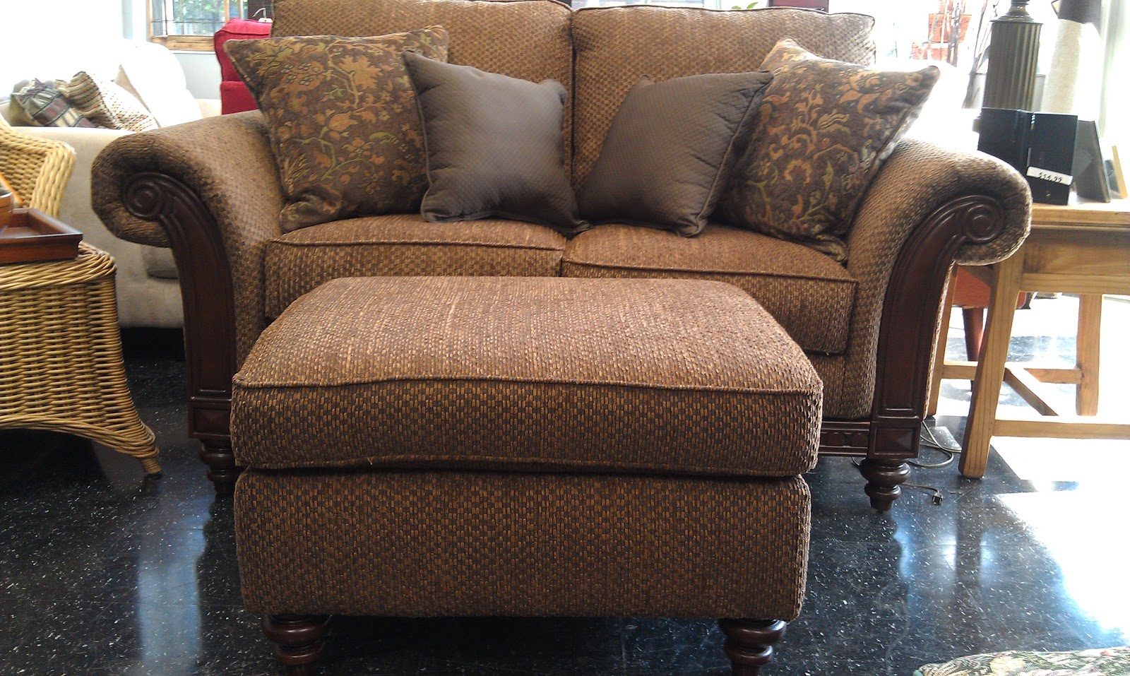 Galeria CTR Newport Furniture