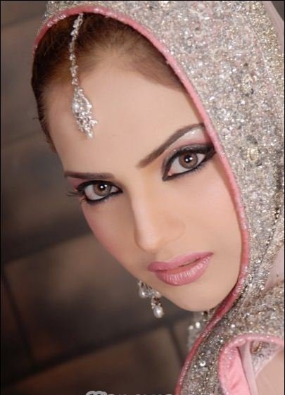 MixFashion: Glitter Bridal Eye Makeup