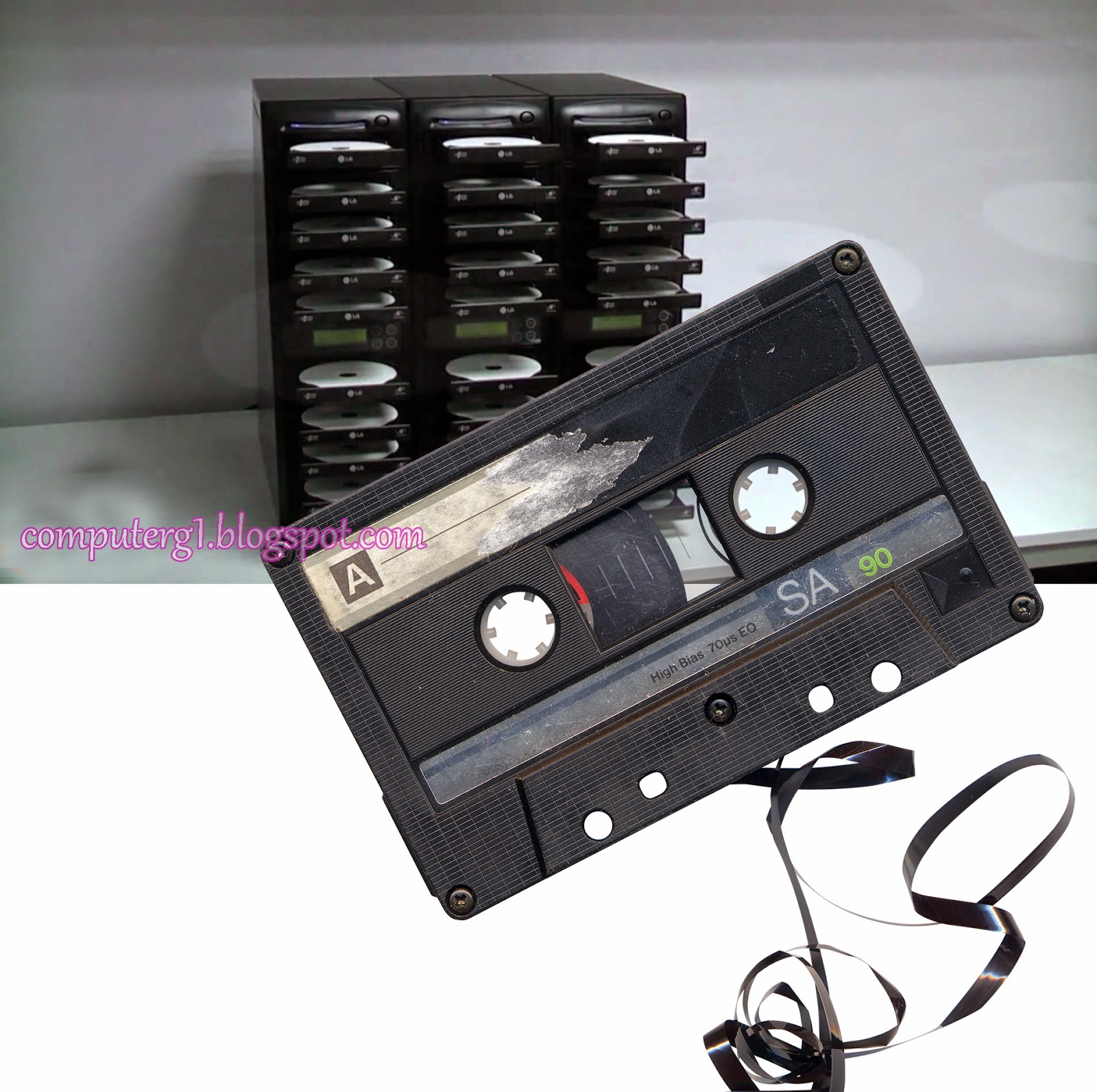 Computer G Define Cassette/cartridge CD ROM