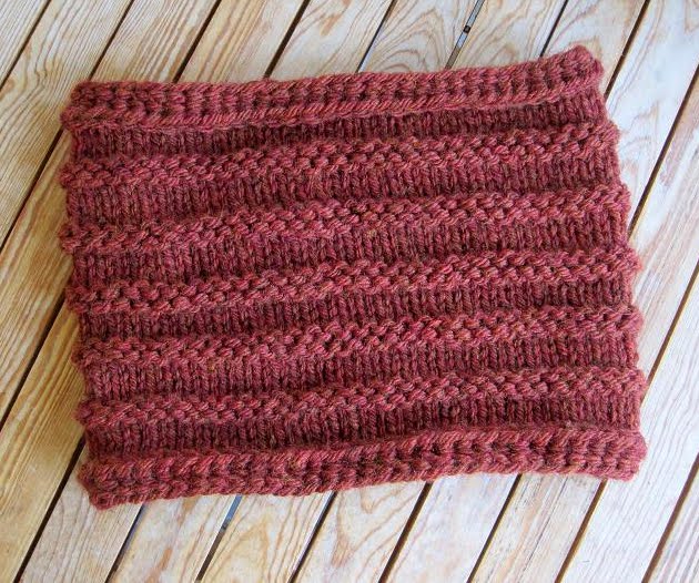 ... Pattern & Tutorial - A Knitted Neckwarmer with a Unique Crochet Twist