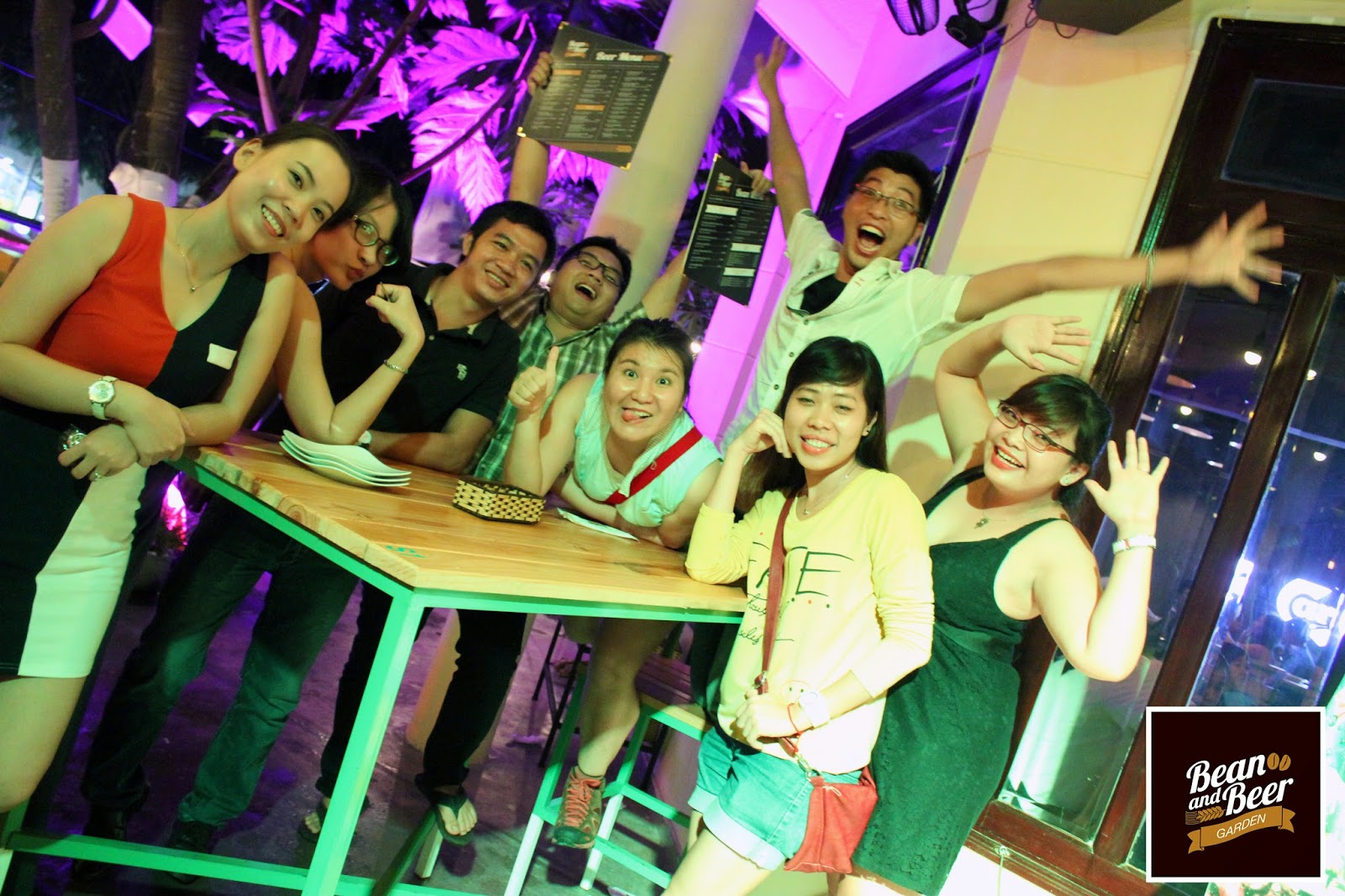 Chào mừng tới Vương Quốc Bean & Beer Garden - 8