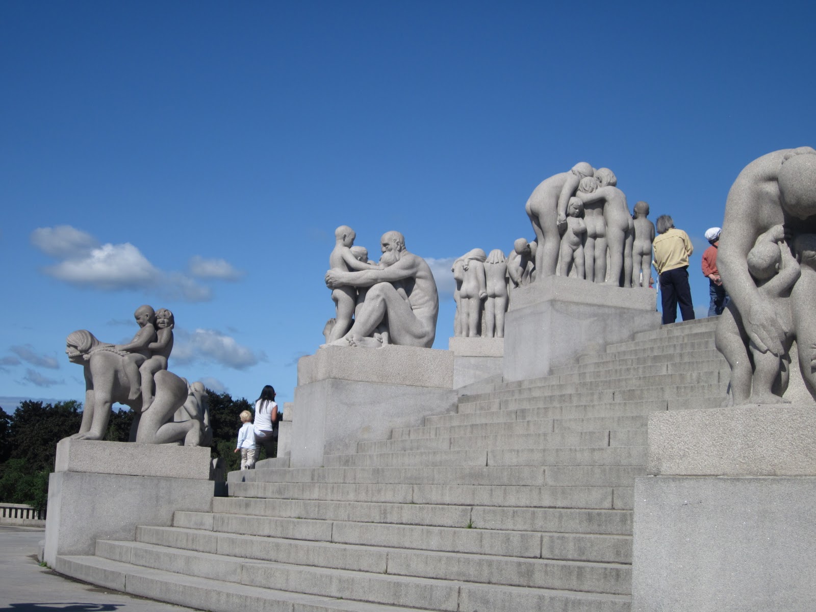 Souvenir Chronicles NORWAY VIGELAND SCULPTURE PARK IN OSLO