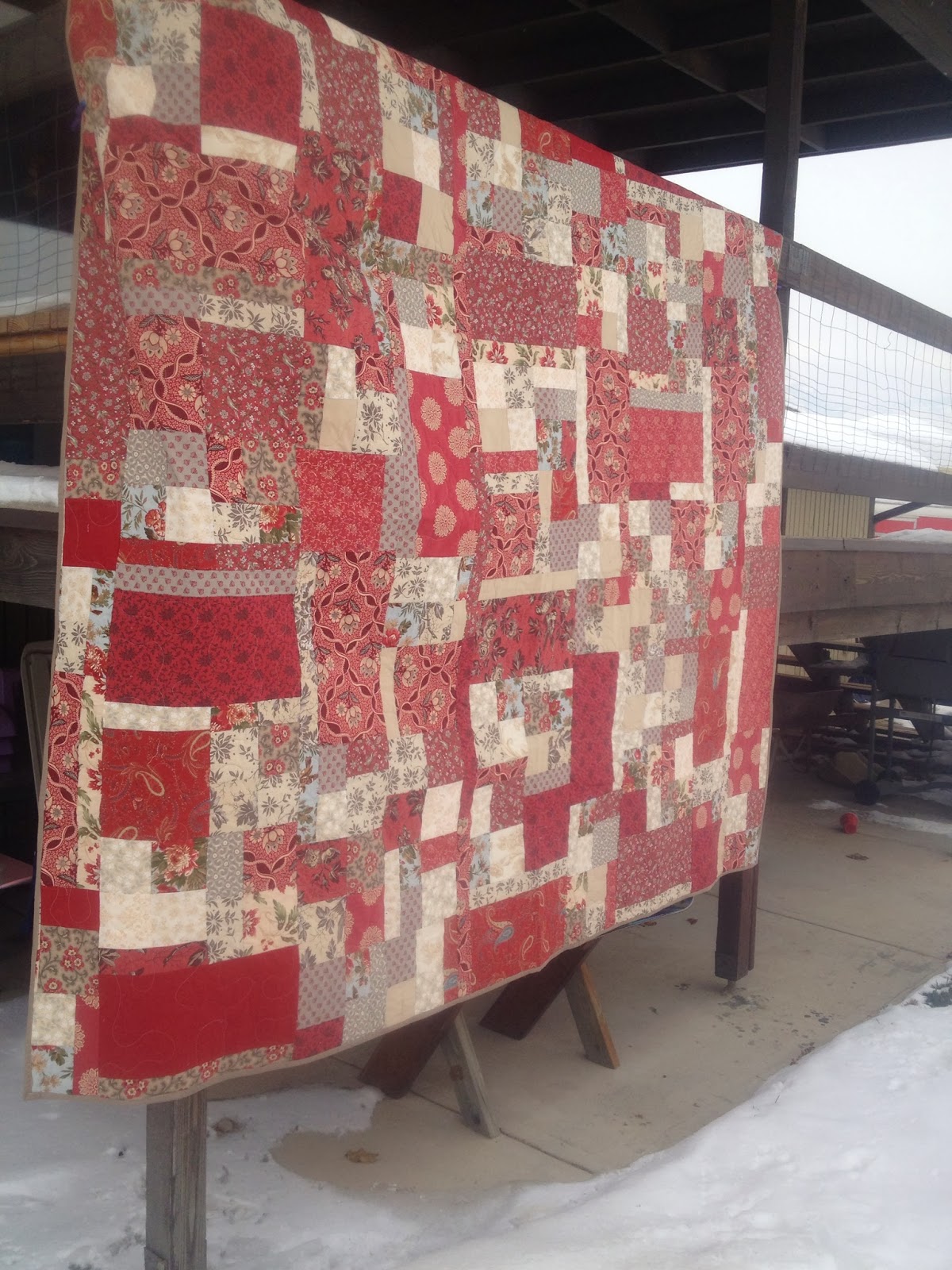 Mama Bear Quilting Red and cream quilt