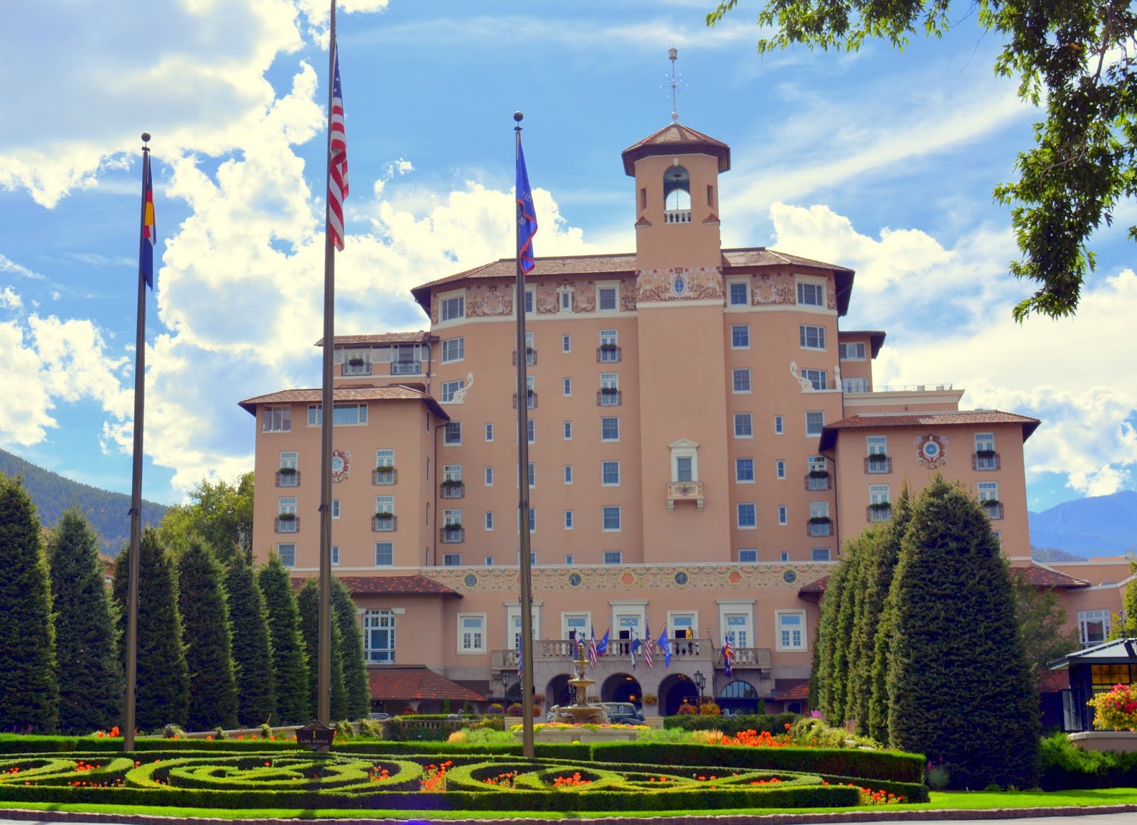 Mille Fiori Favoriti: The Broadmoor Resort and Hotel, Colorado Springs