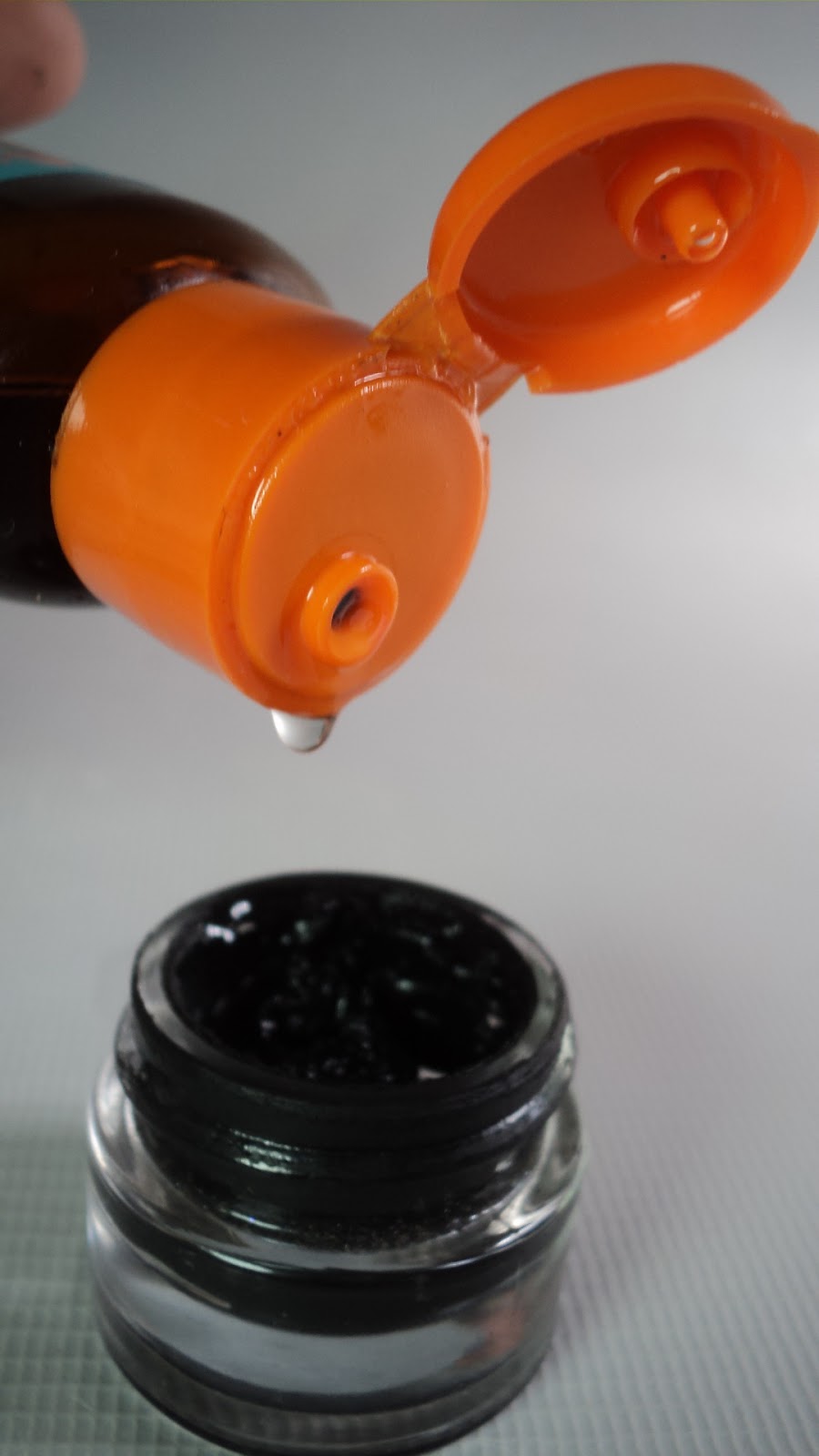 Cabeça Feita: Como Recuperar o Delineador em Gel?