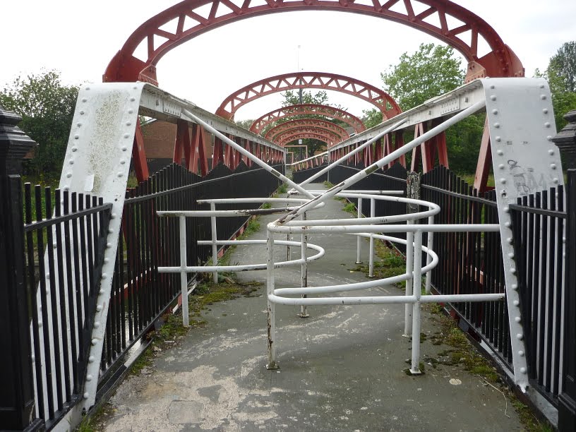 Mad Cycle Lanes of Manchester Salford's Bridge Barrier Design
