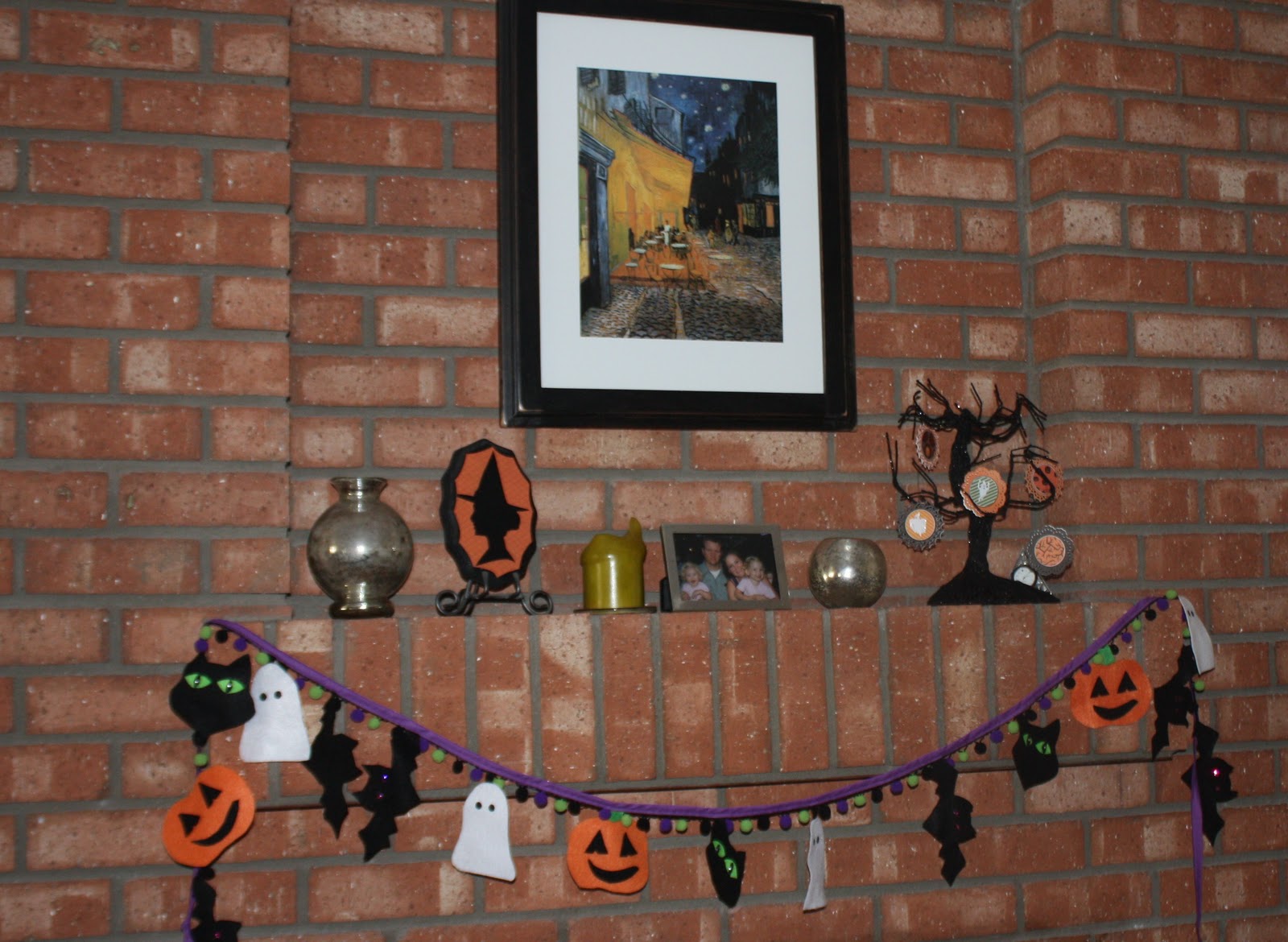 Sara vs. Sarah Halloween Tree Ornaments (DIY)