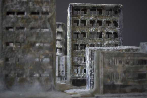 daniele del nero arte esculturas cidades miniaturas decaídas envelhecidas abandonadas mofadas daniele del nero arte esculturas cidades miniaturas decaídas envelhecidas abandonadas mofadas