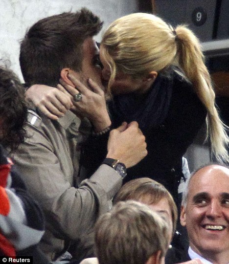 gerard pique and shakira gerard pique and shakira dating. gerard pique and shakira