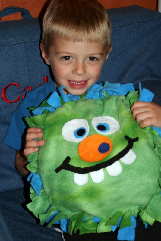Greene Acres Hobby Farm No Sew Halloween Monster Pillow