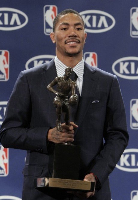 derrick rose 2011 mvp. derrick rose mvp pictures.