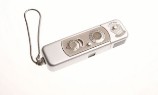 نقره لتكبير أو تصغير الصورة ونقرتين لعرض الصورة في صفحة مستقلة بحجمها الطبيعي