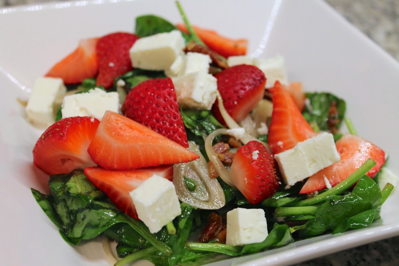 Cook In / Dine Out: Strawberry, Bacon and Spinach Salad