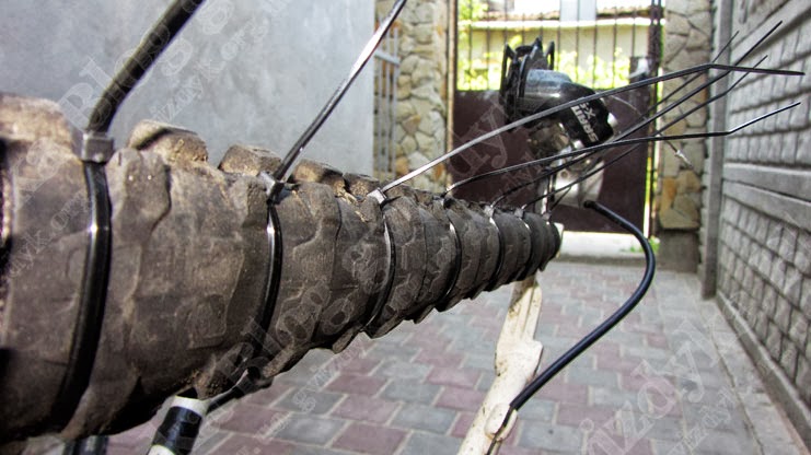Захист велосипедного пера. Фото 8. Кріплення захисту до рами.