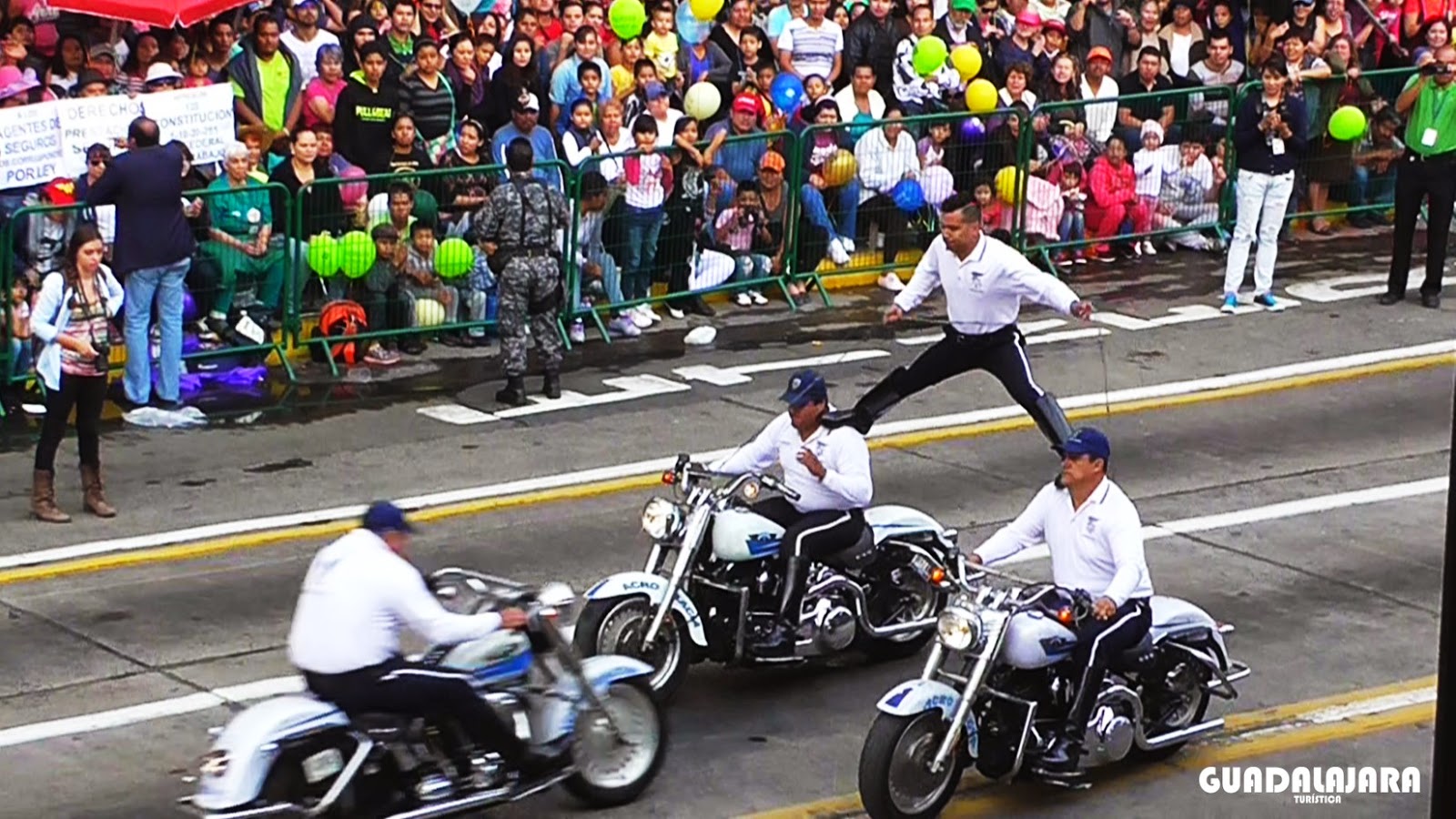 GALERIA DESFILE galeria desfile: