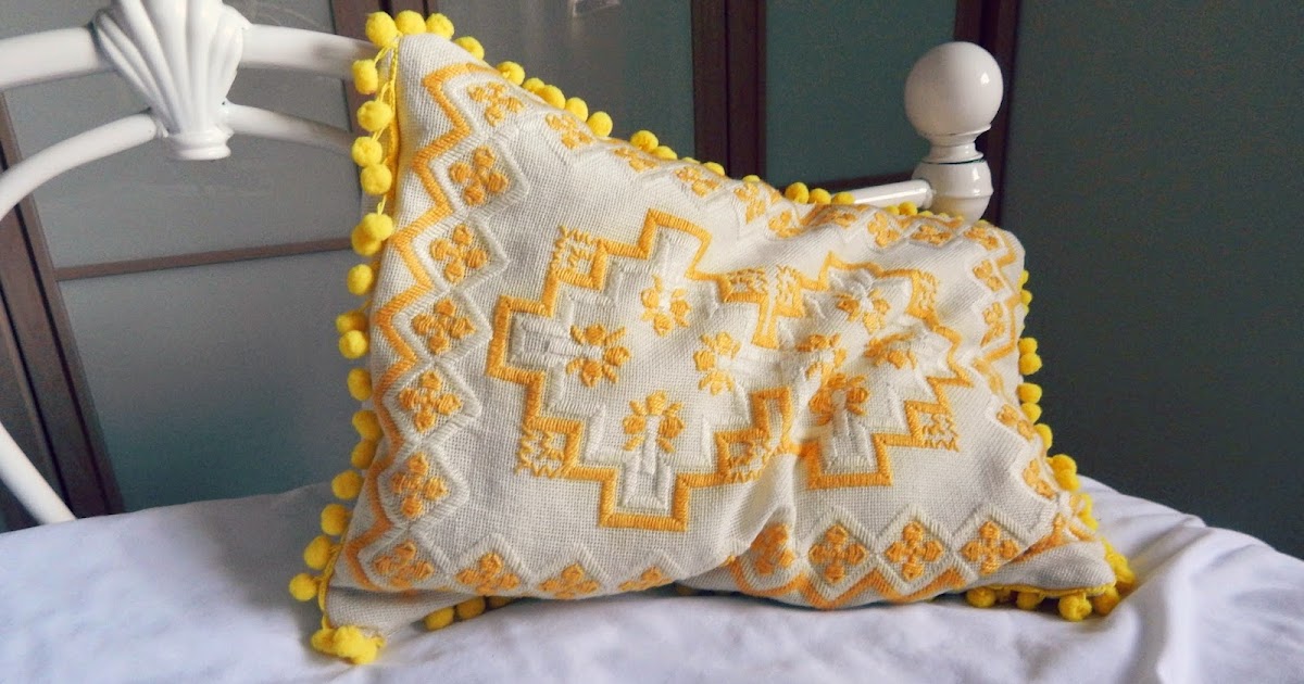 How to Turn an Unwanted Tapestry into a Cushion Awake + Make A