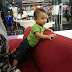 Budak ni dah x boleh duduk diam dah..