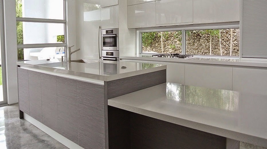 Bajo la ventana: un lugar poco habitual para cocinar cocinas con ... Isla Industrial cocina Ideas de