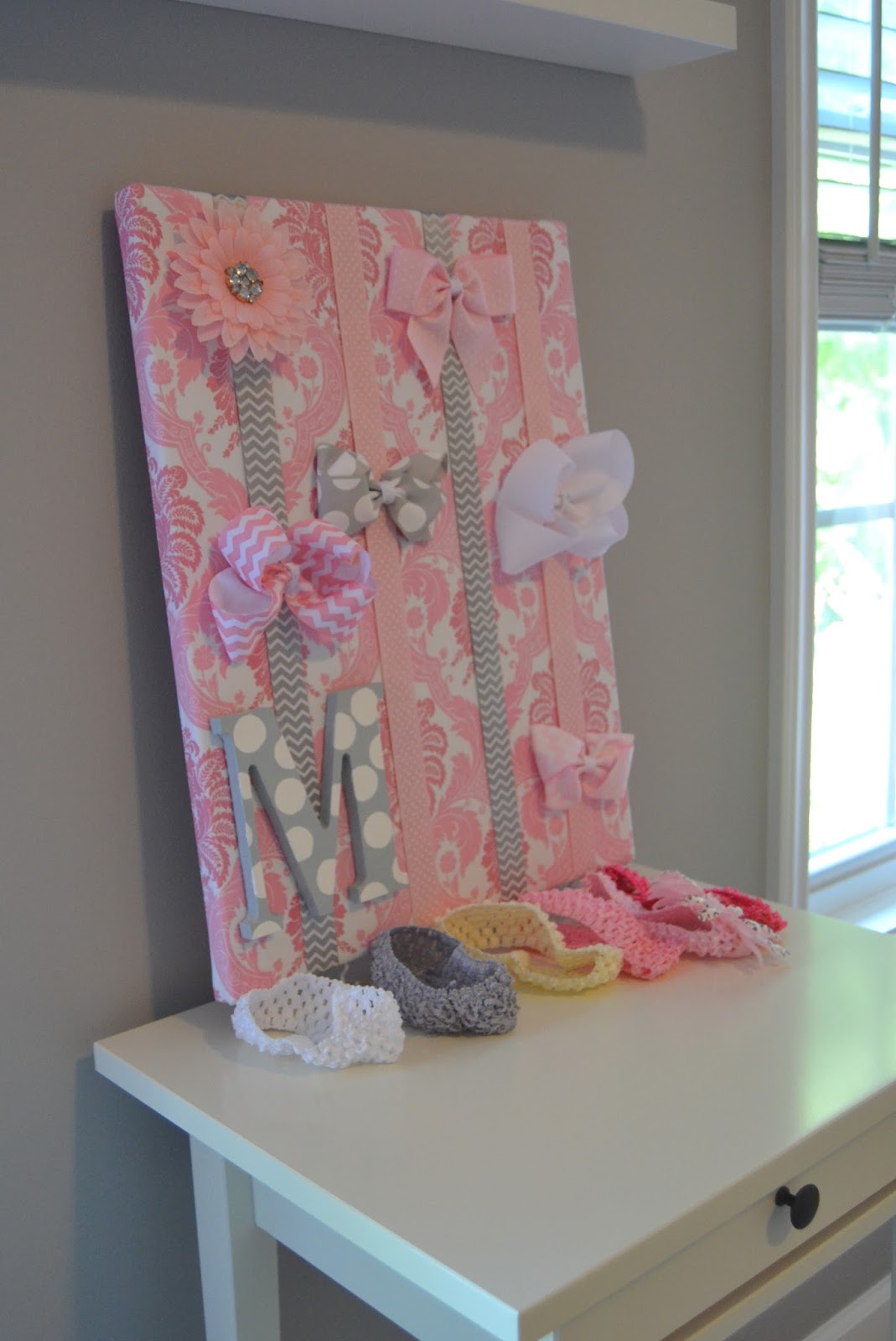 The Sweetest Nest DIY Bow Holder