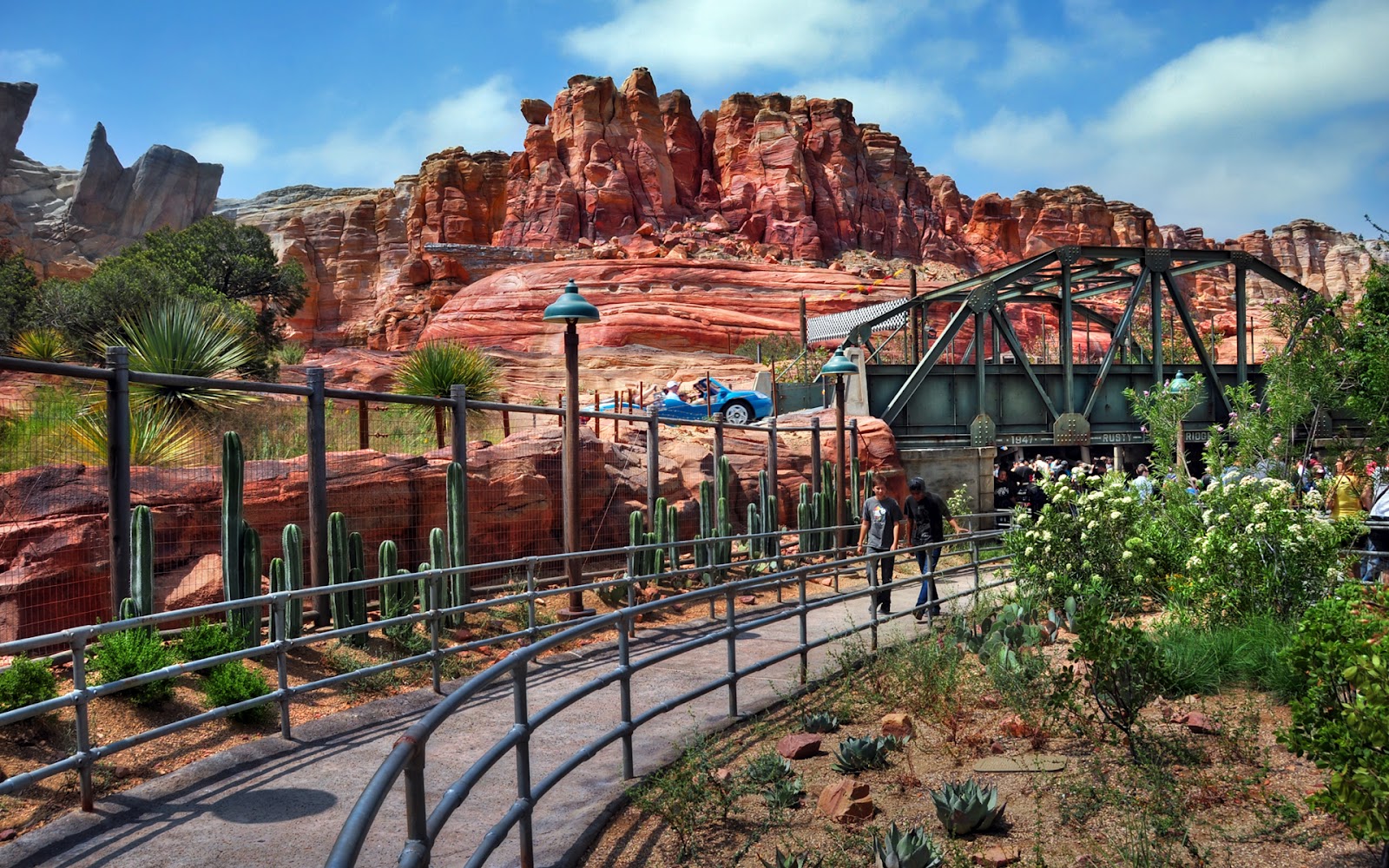 Leaving Ornament Valley