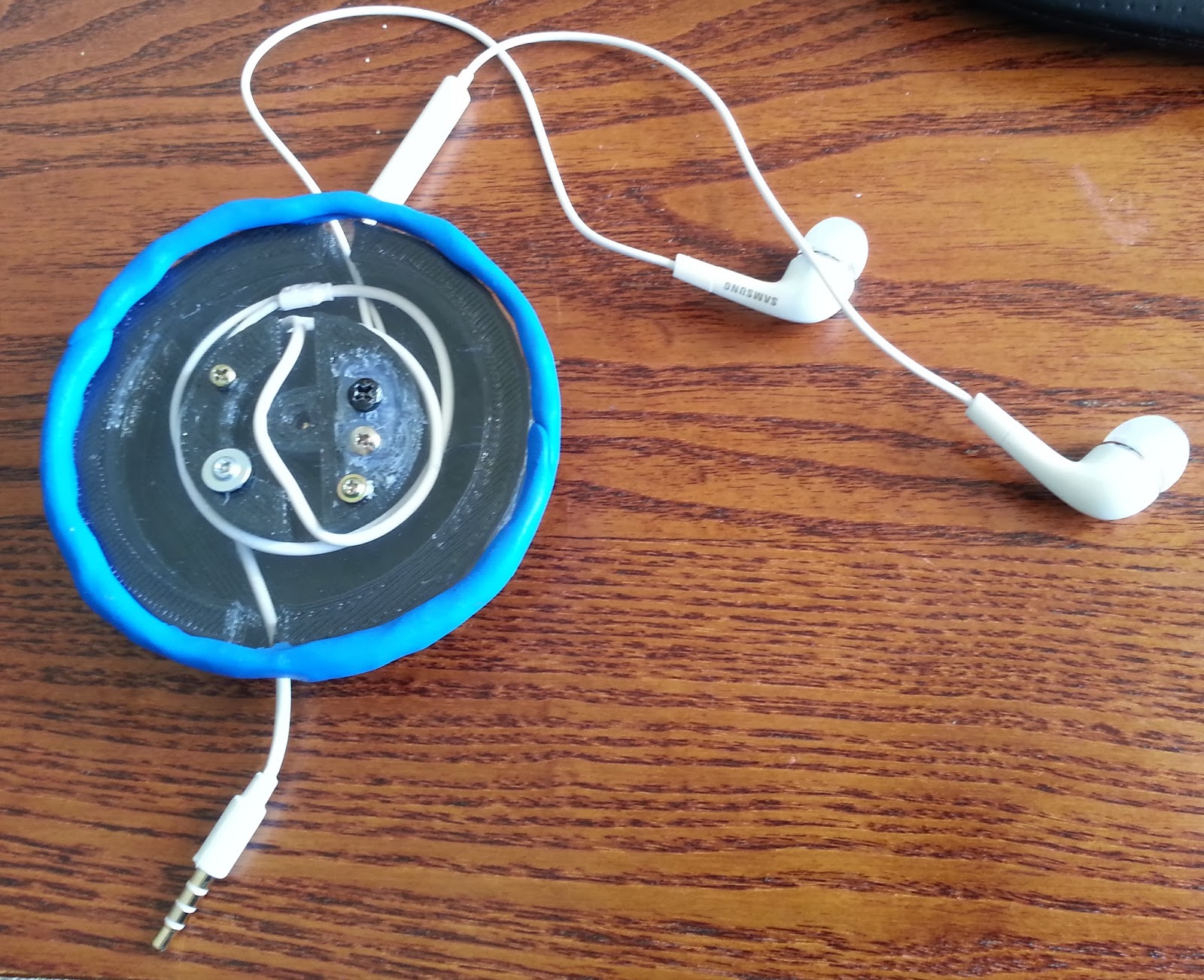 Dark Midnight Studios 3D printed cable tidy