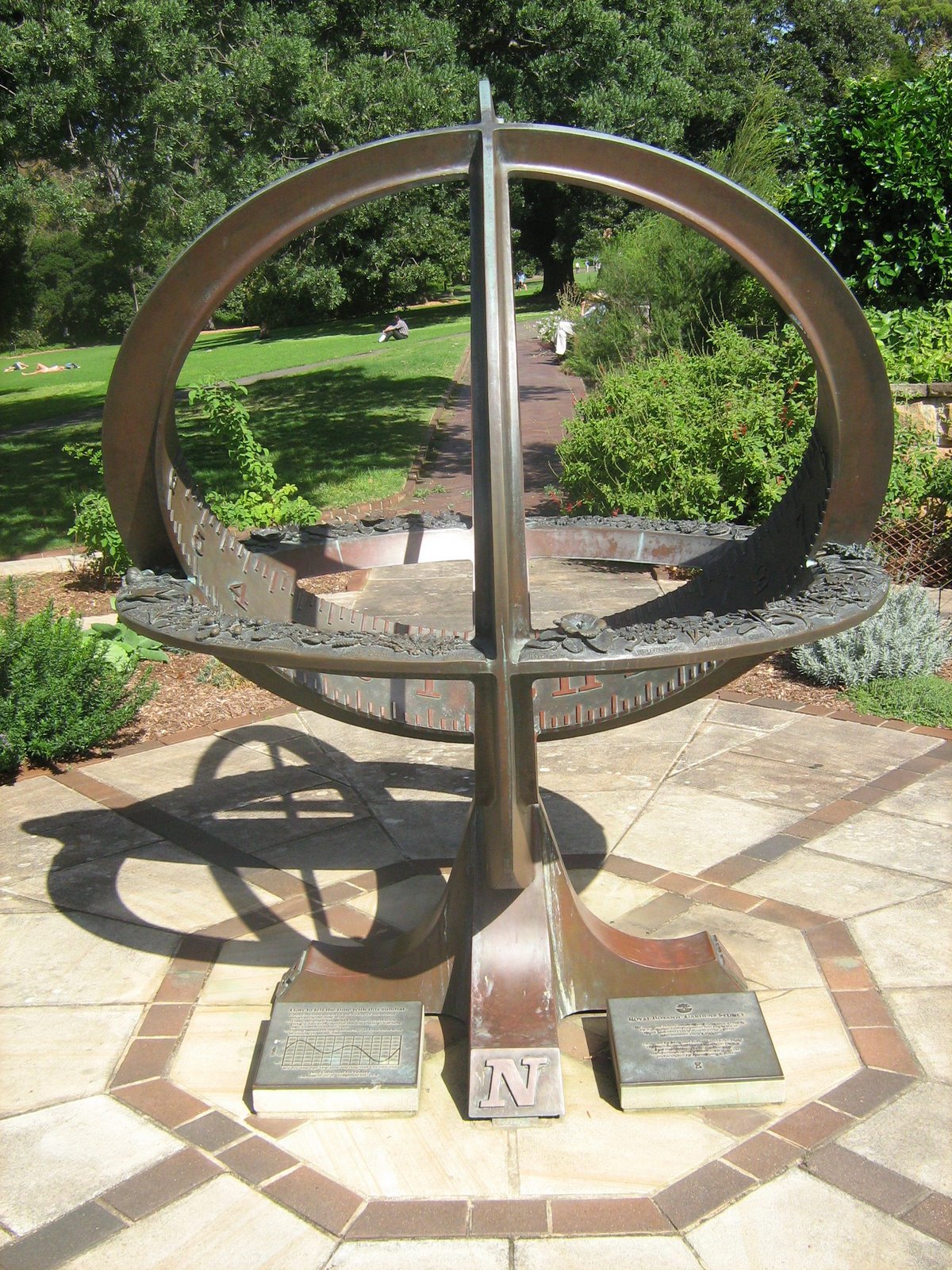 Sydney City and Suburbs Botanic Gardens, sundial