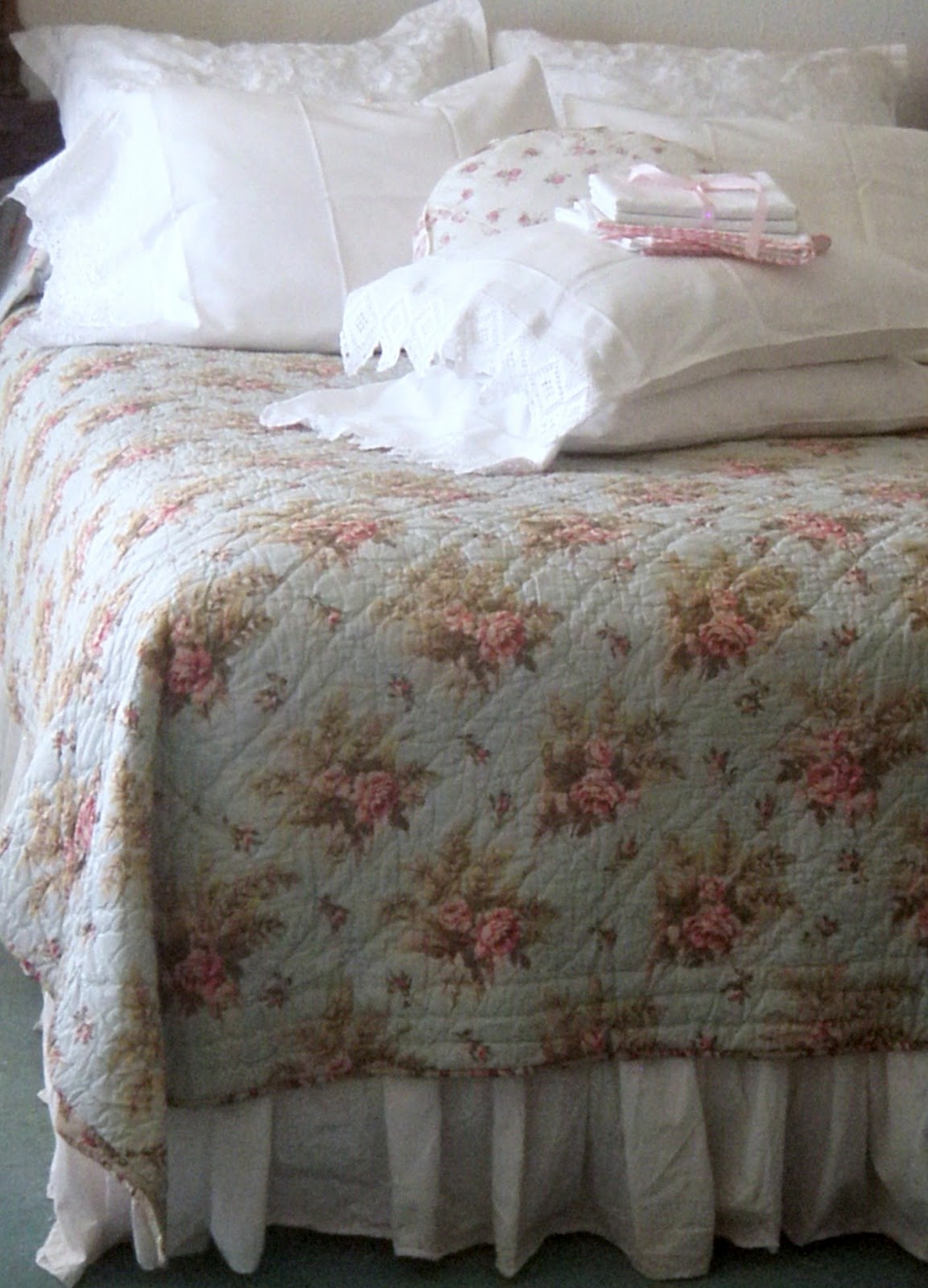 Cabin & Cottage Summer Linens