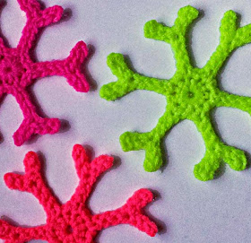 Funky crochet Christmas decorations, make your own 'Conran Shop' style tree decorations