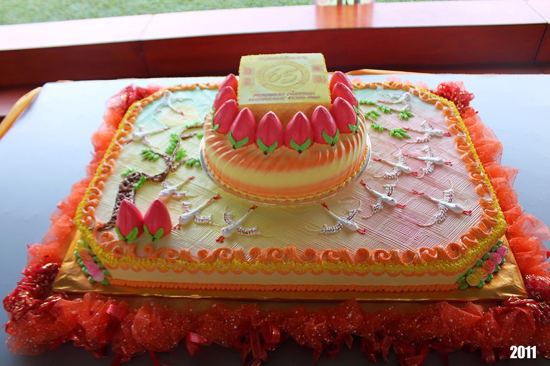 5 Big Cakes for Sultan s Birthday in Brunei