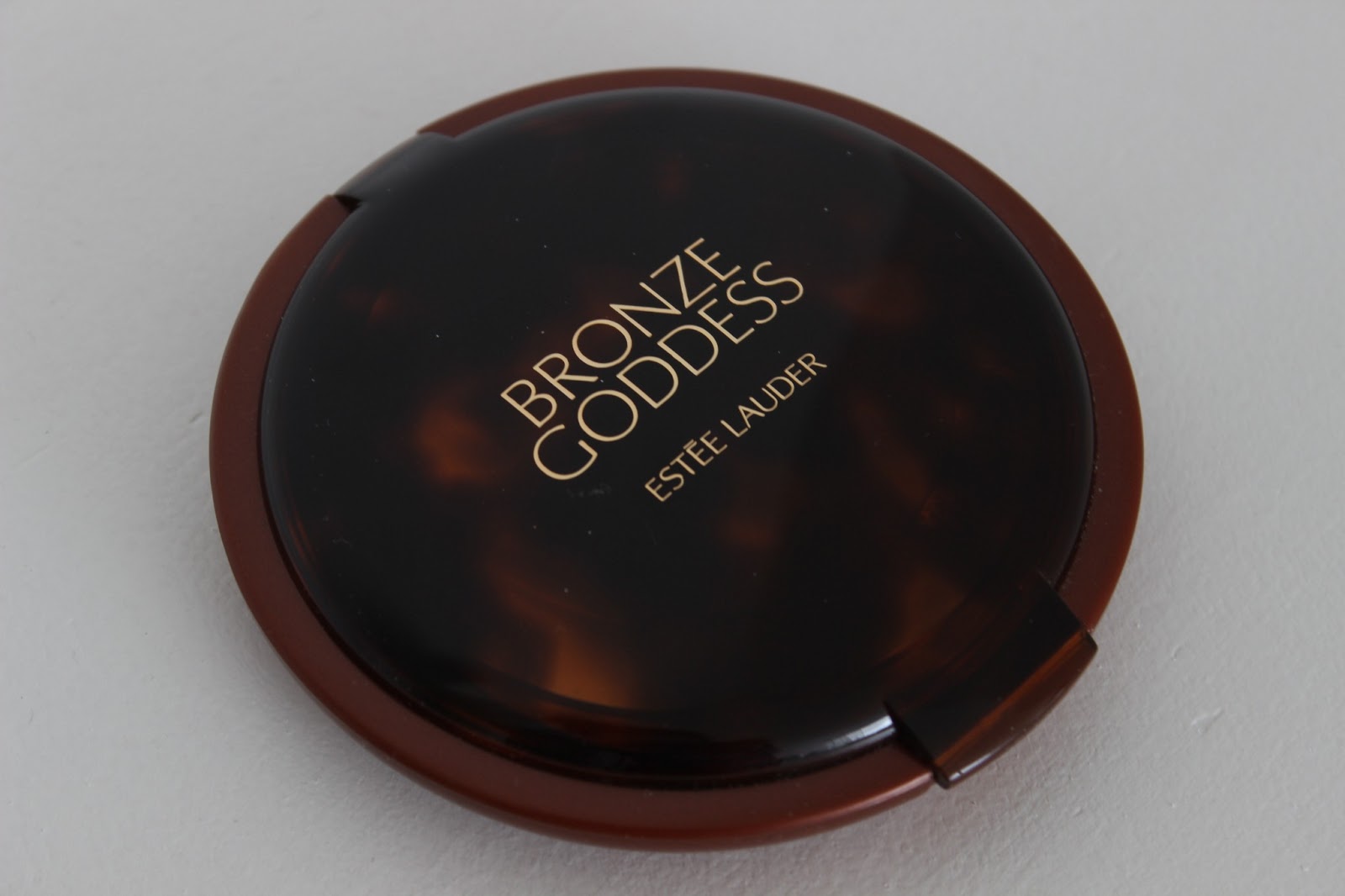 Stone Blog Estée Lauder Bronze Goddess Powder Bronzer in Medium