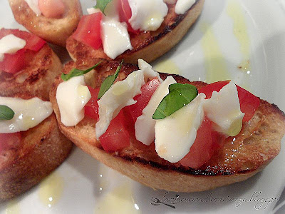 bruschette tricolore