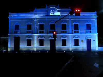 Palacio Municipal Iluminado de Azul