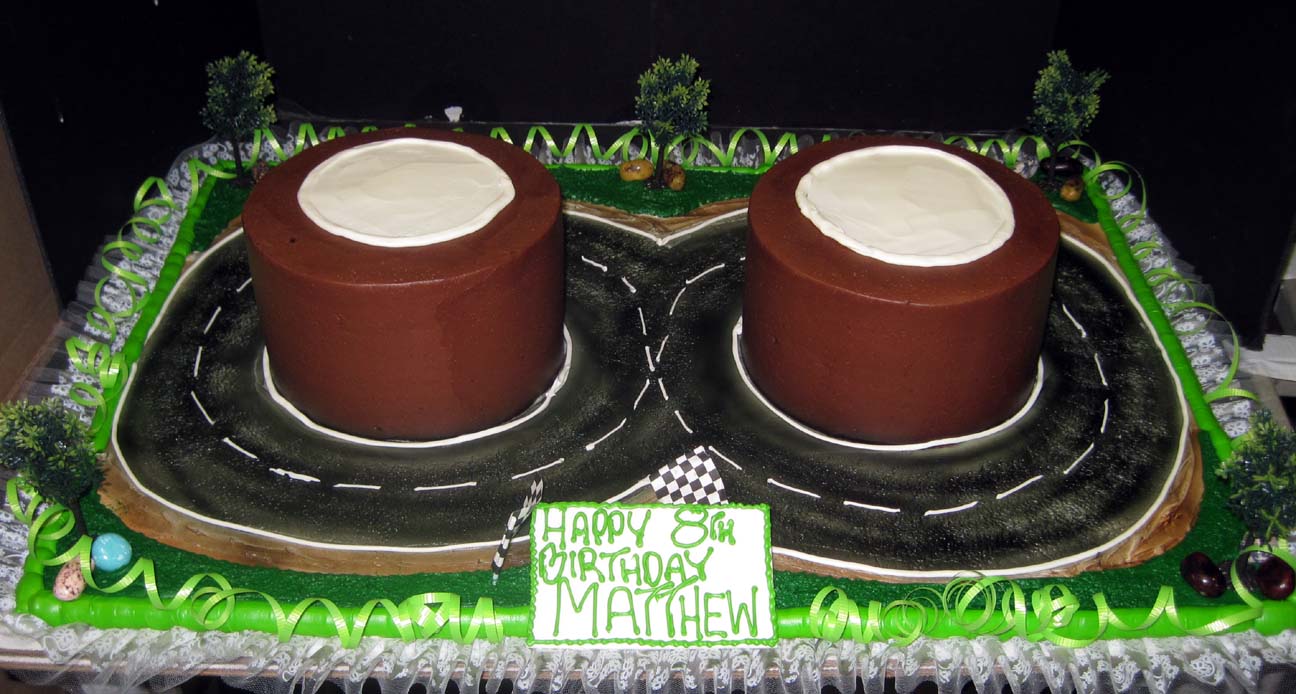 Hansen's Cakes It's always fun here at Hansen's Cakes!